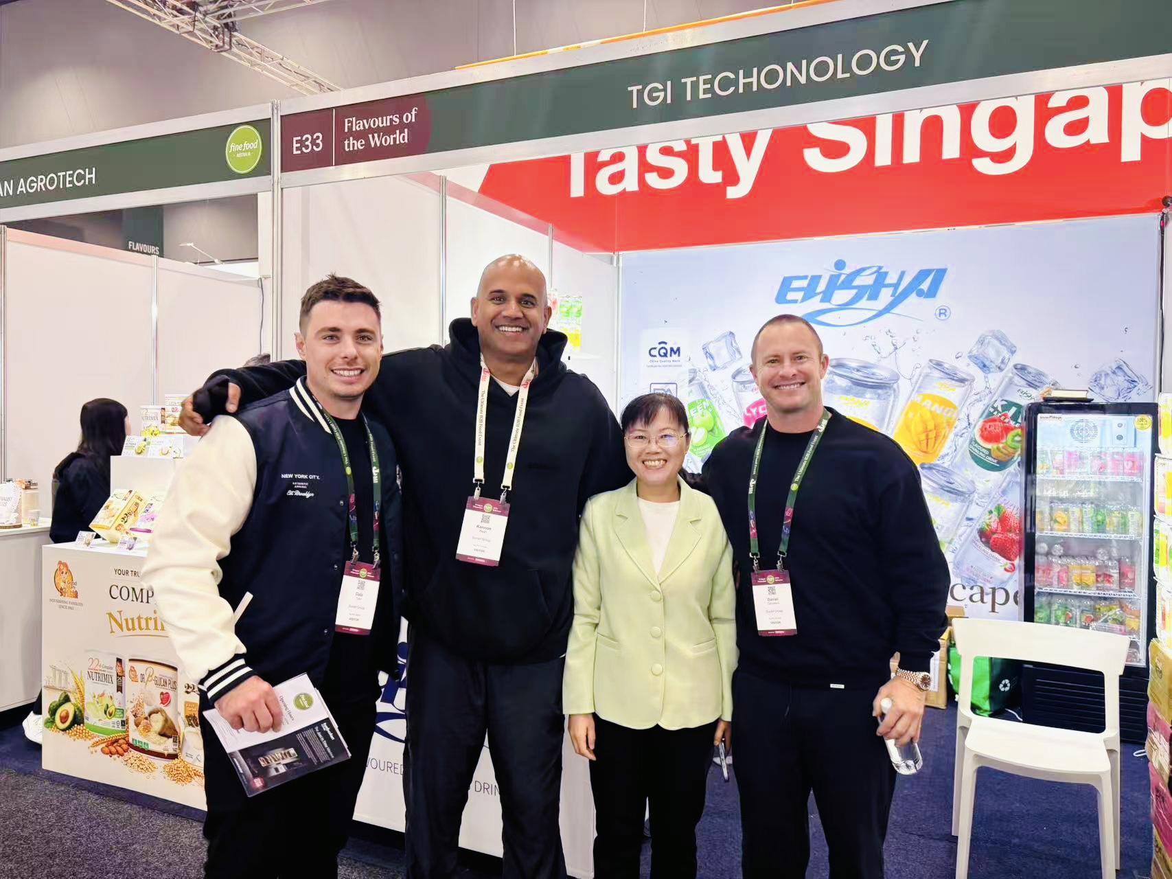 elisha-beverage-group-photo-with-oceania-buyers.jpg.jpg